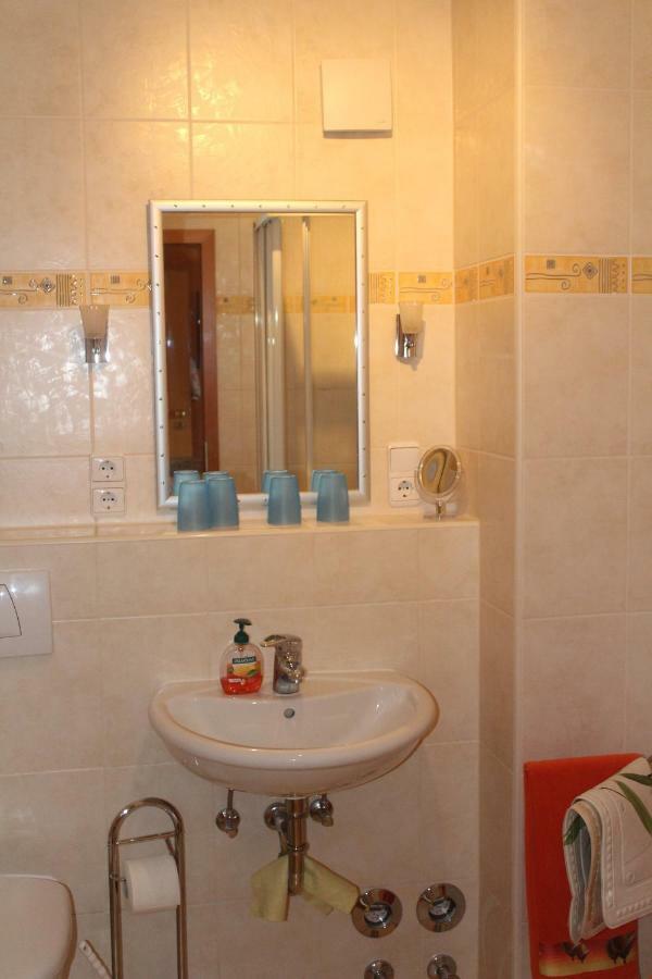 Faehrhaus Ferienwohnung 사르부르크 외부 사진