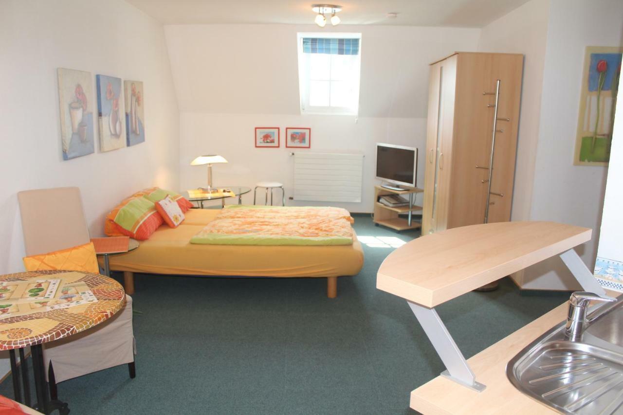 Faehrhaus Ferienwohnung 사르부르크 외부 사진