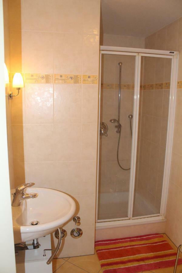 Faehrhaus Ferienwohnung 사르부르크 외부 사진